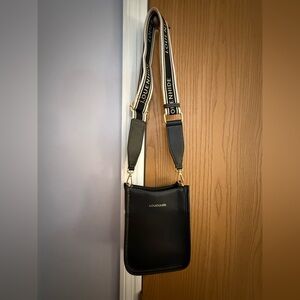 Louenhide Parker Phone Black Crossbody Bag